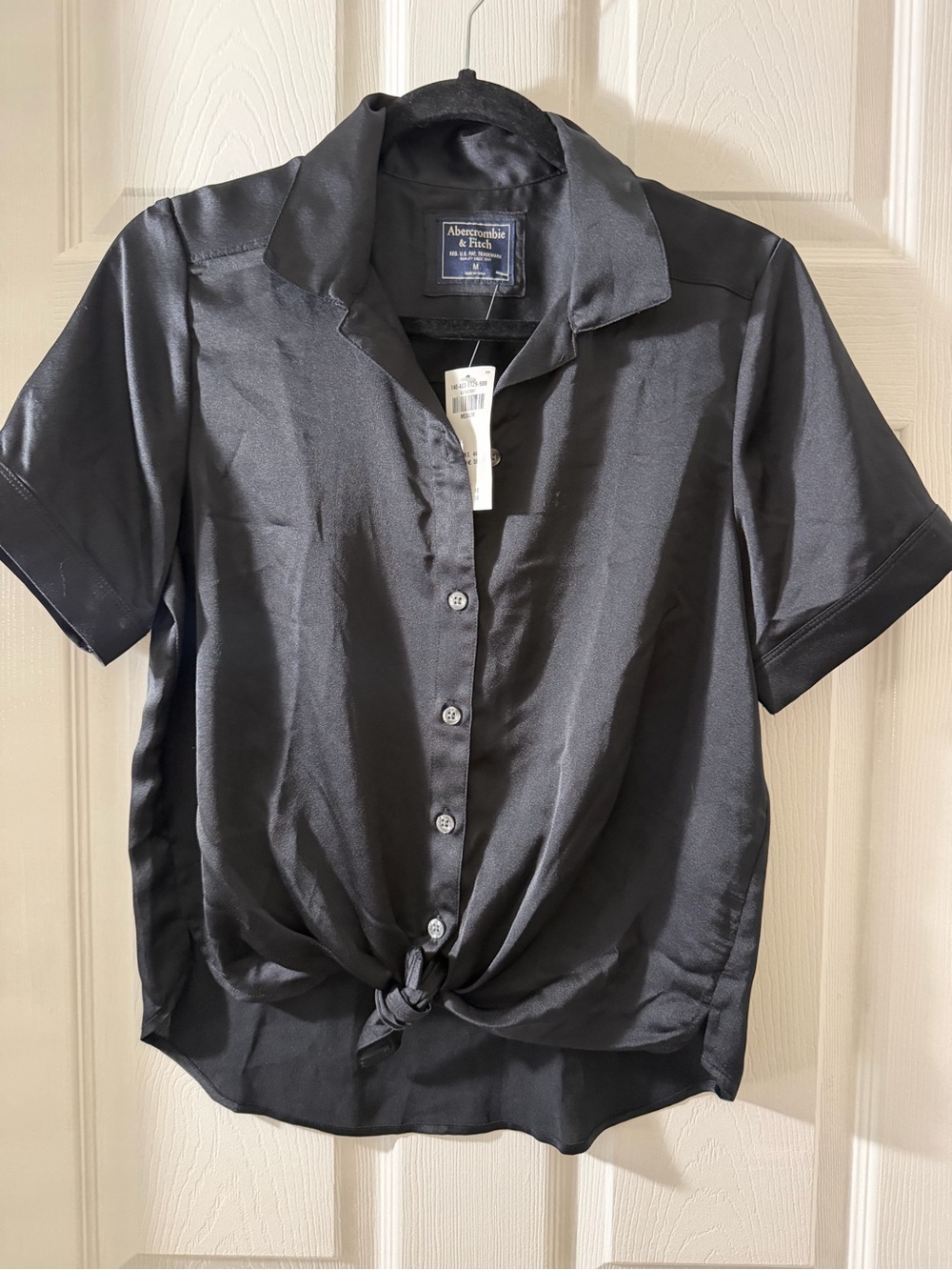 Abercrombie & Fitch Black Short-Sleeve Button-Down Shirt with Front Tie